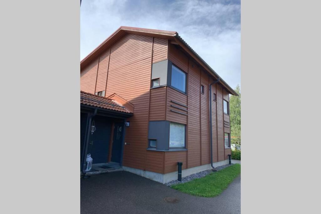 Апартаменты Luxus House With Sauna Nearby Airport Вантаа Экстерьер фото